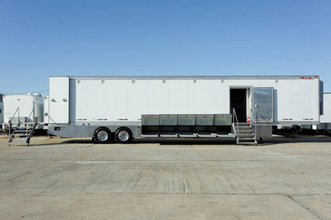 53’ Wardrobe Trailer - Wardrobe Trailer Rentals
