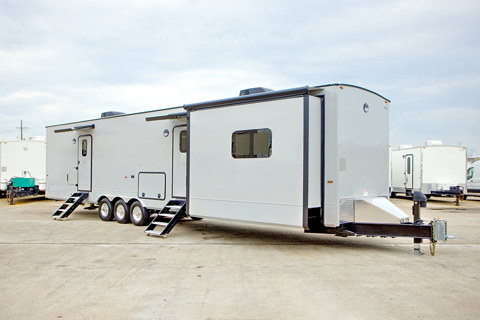 Combo Hair & Makeup Trailer - Hair & Make-up Trailer Rentals