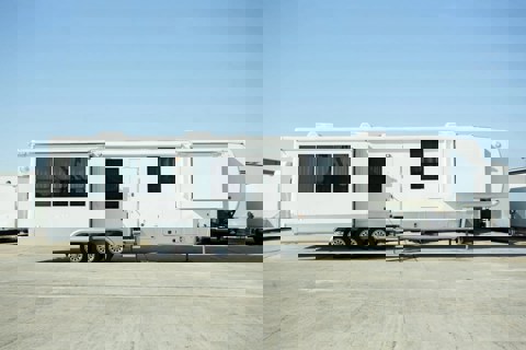 Star Single - 5th Wheel - Single Cast Trailer Rentals